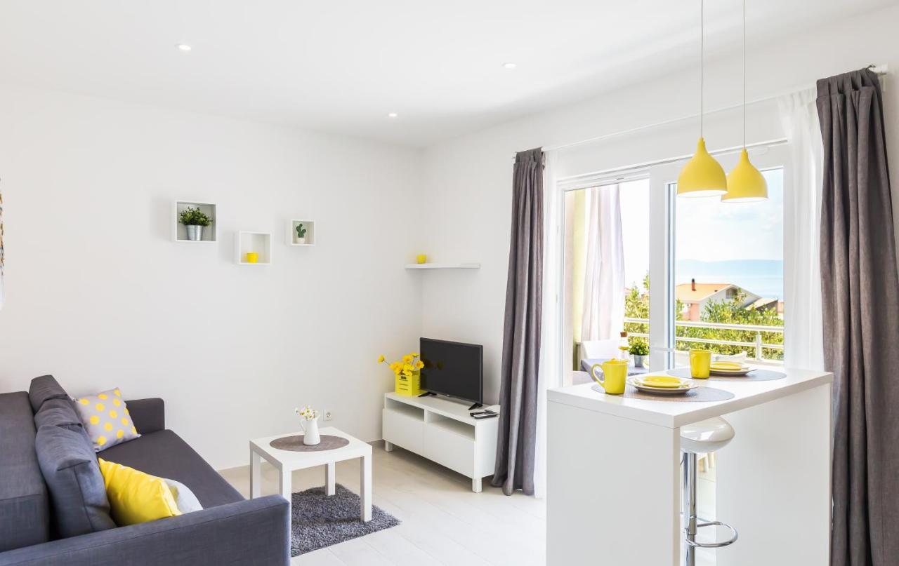 Apartmani Ksenija Tučepi Exterior foto