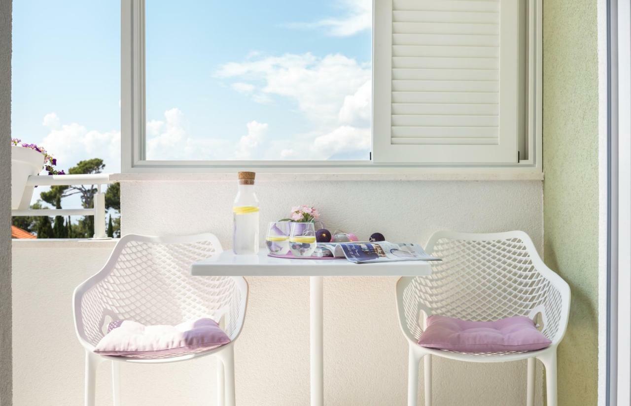 Apartmani Ksenija Tučepi Exterior foto